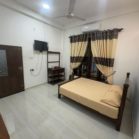 Sns Guest House Galewela Екстер'єр фото